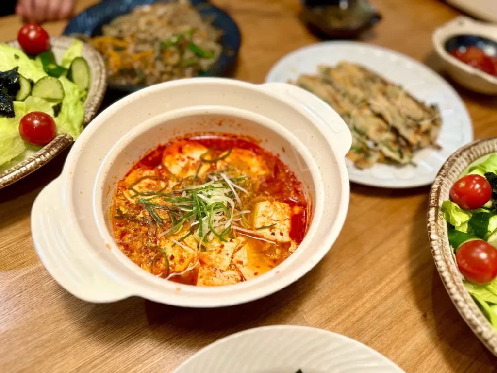 韓国料理コッキルのミールキットスンドゥブチゲの写真